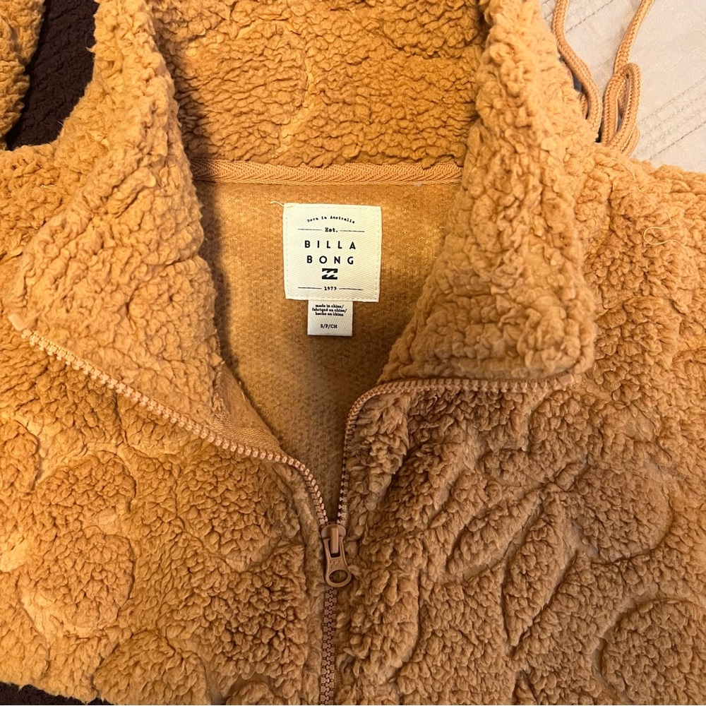 Billabong camel Sherpa Jacket faux fur NWT - Picture 2 of 4